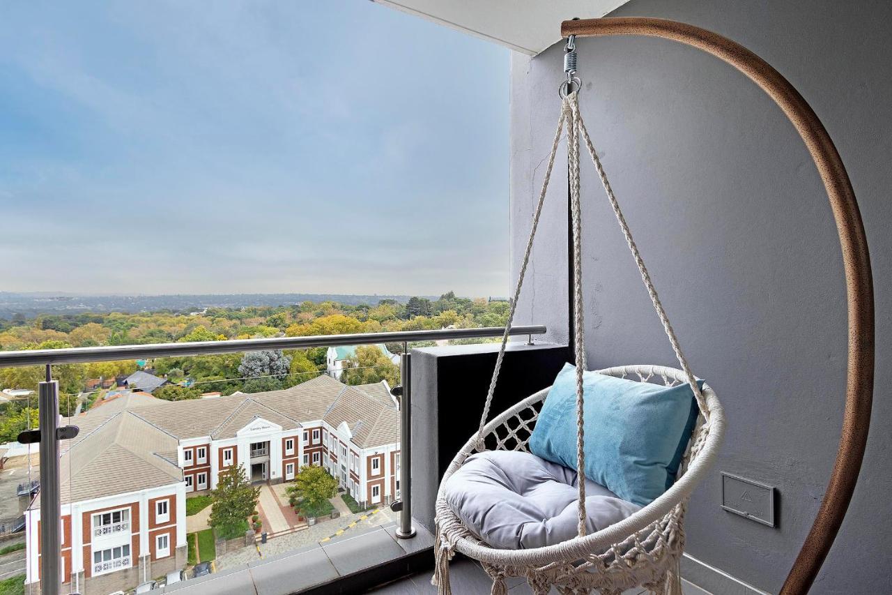 Apartment Urban Oasis At Apex Johannesburg